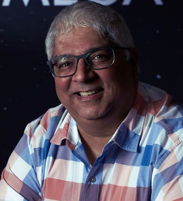 Dr. Tony Gill, Dentist at North Shore Smile Dentistry - North - Portrait Photo