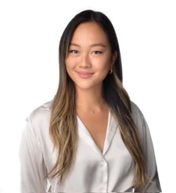 Dr. Vivian An, Dentist at West Humber Dentistry - Portrait Photo