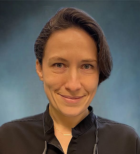 Dr. Gillian Phillips, Dentist in Uptown Dentistry - Portrait Photo