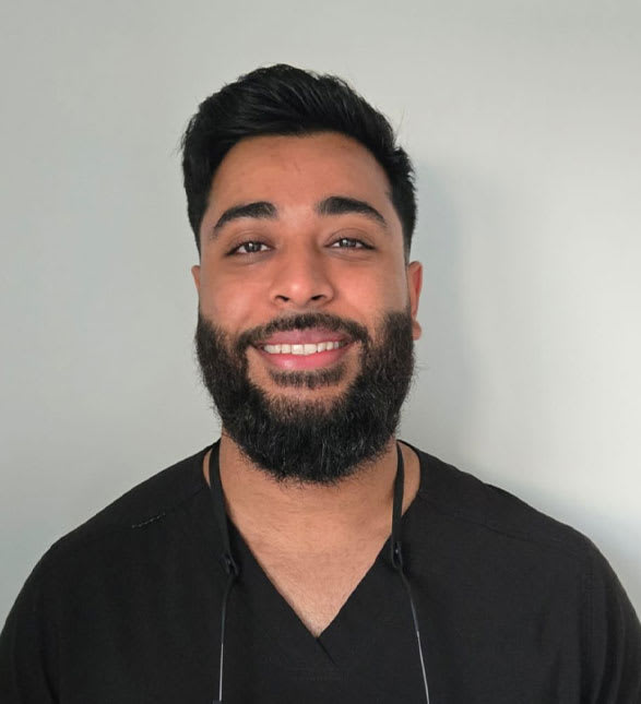 Dr. Mujeer Ahmad, Dentist at The Avenue Dental Centre - Portrait Photo