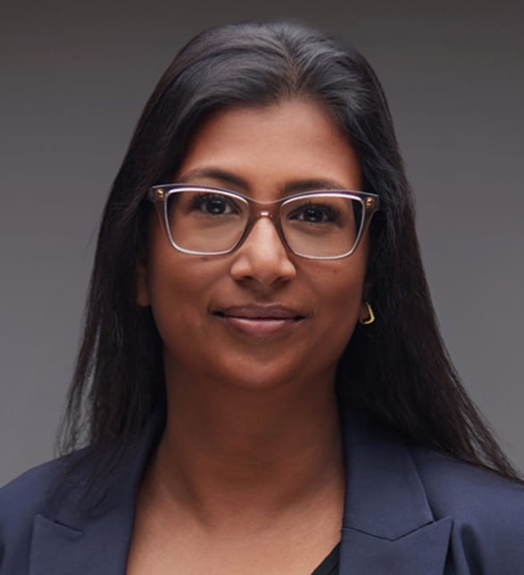 Dr. Shobana Sivananthan, Dentist in Academy Dental Group - Portrait Photo