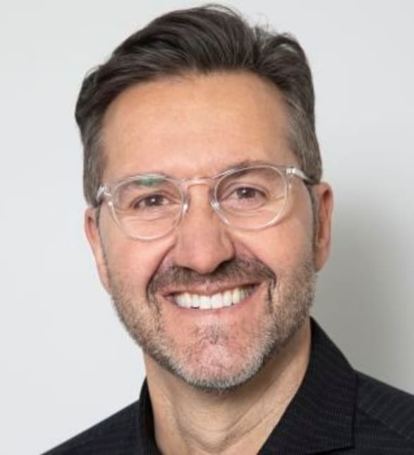 Dr. Carmen Sicoly, Dentist in Bay Dental Group (Sault Ste. Marie) - Portrait Photo