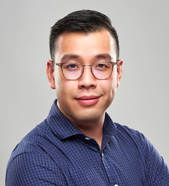 Dr. Jonathan Leung, Dentist in Broadway Station Dental Centre - Portrait Photo