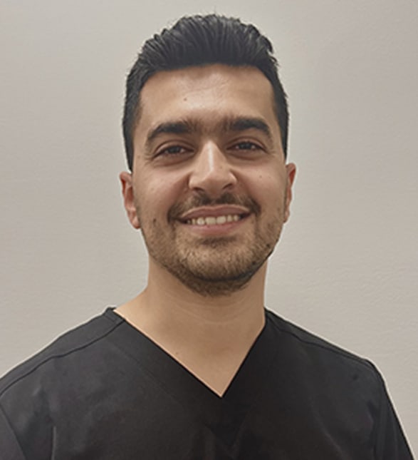 Dr. Ara Qadir, Dentist in Demmings Dental Group - Portrait Photo