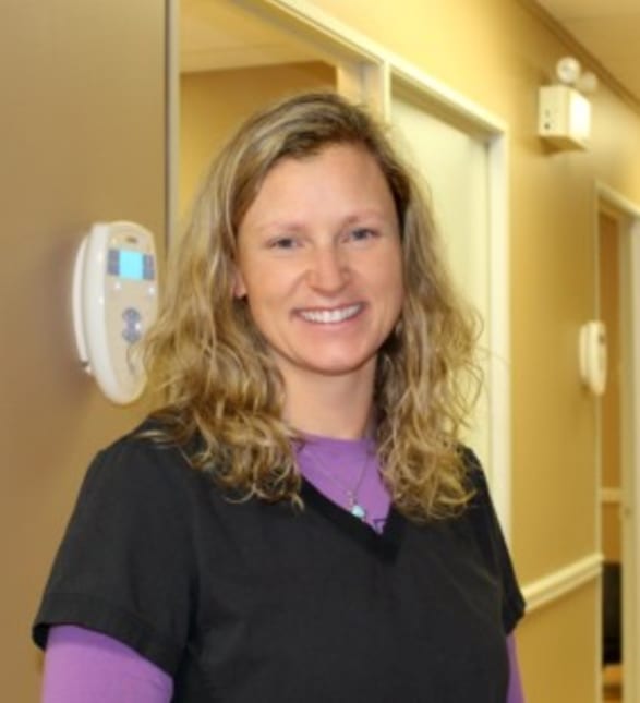 Dr. Amber Andrews, Dentist in Beaverbrook Dental - Portrait Photo