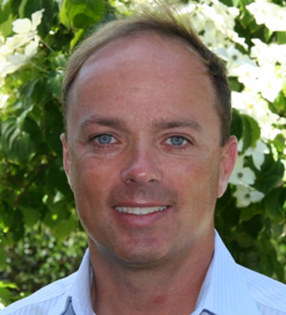 Dr. Bruce Peglar, Dentist in Tuscany Dental Centre - Portrait Photo