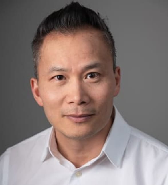 Dr. Robert Phan, Dentist in Progressive Dental - Portrait Photo