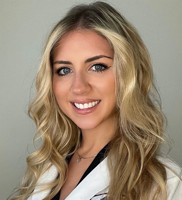 Dr. Alexandra Zimerman, Dentist in Yonge Street Dental - Portrait Photo