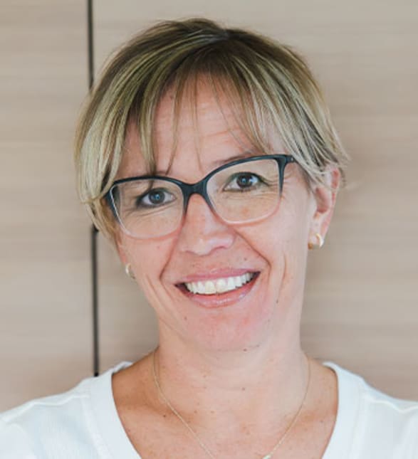 Dr. Tara Kelley, Dentist in Acre 21 Dental - Portrait Photo