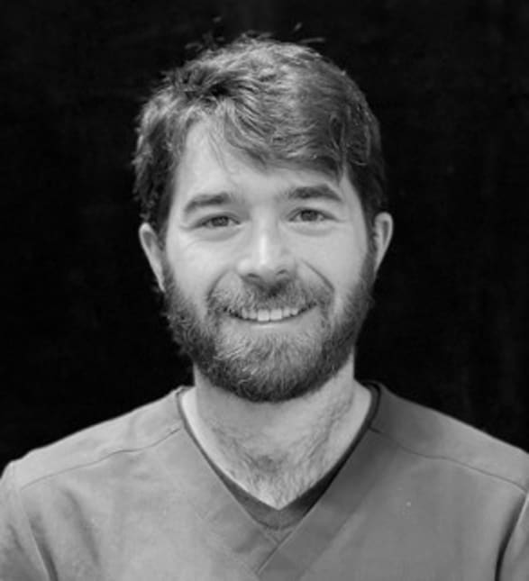 Dr. Brandon Hersh, Dentist in St. Laurent Dental Centre - Portrait Photo