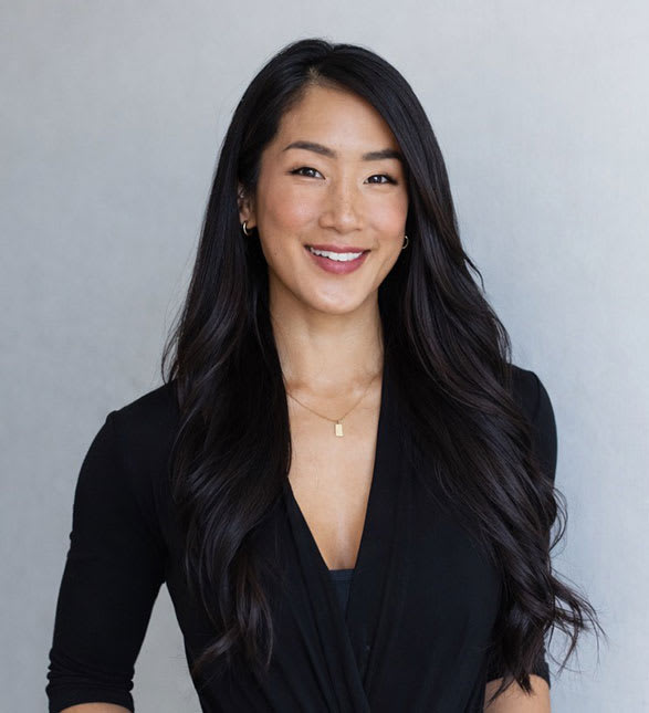 Dr. Alisha Lee, Dentist in Fort Richmond Dental Centre - Portrait Photo