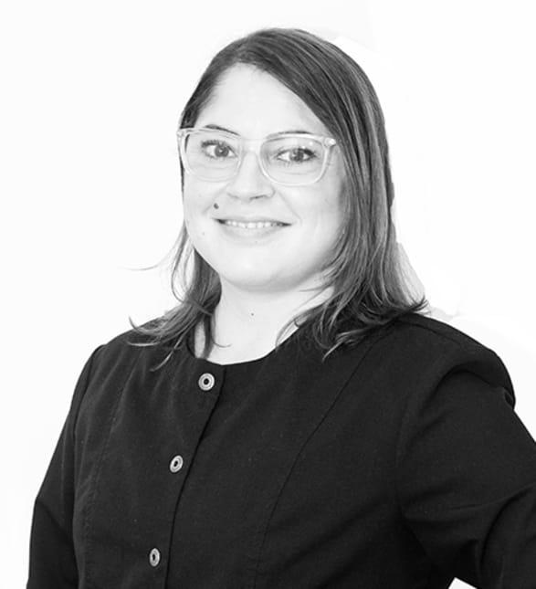 Dre Senye, dentiste, Orthostyle Montréal - Photo portrait