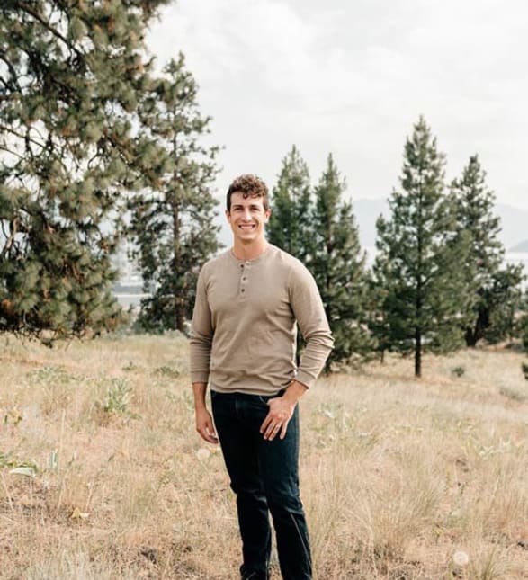 Dr. Zac Loomer, Dentist in One Dental - Portrait Photo