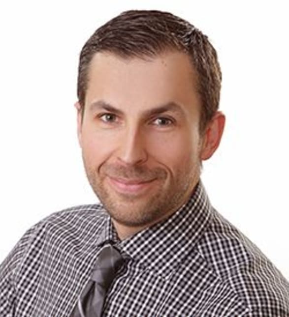 Dr. Peter Romanowski, Dentist in Hazeldean Dental Group - Portrait Photo