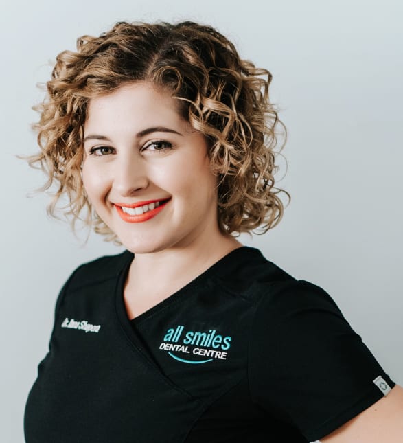 Dr. Ilana Shapera, Dentist in All Smiles Dental - Portrait Photo