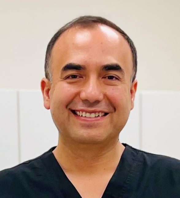 Dr Oscar Hernandez, dentiste, Clinique Dentaire Samuel Holland - Photo portrait