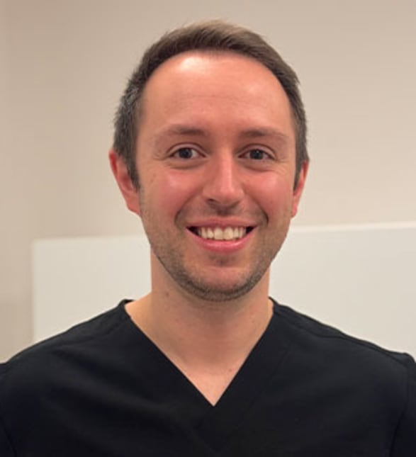 Dr Tony Albérola, dentiste, Clinique Dentaire Samuel Holland - Photo portrait