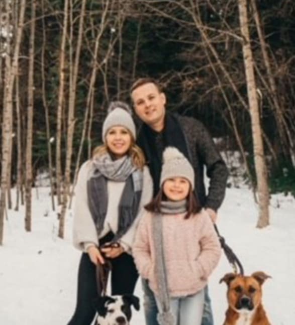 Dr. Walter Junikiewicz, Dentist in Access Dental - Portrait Photo