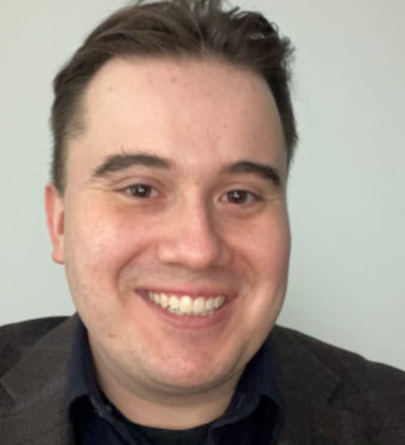 Dr. Dimitry Horodetsky, Dentist in Alinea Dental - Portrait Photo