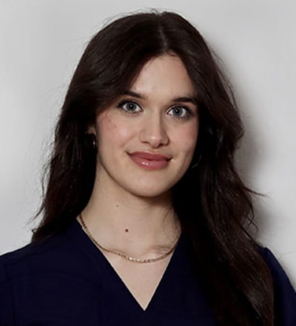 Dre Stella Predoiu, dentiste, Centre dentaire Beaconsfield - Photo portrait