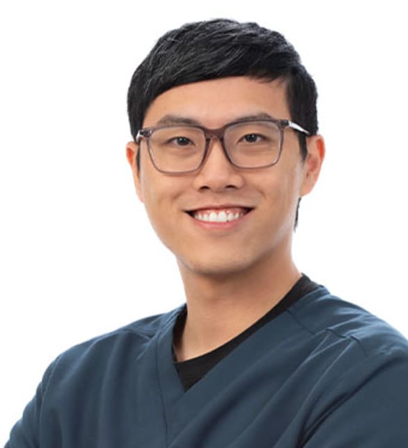 Dr. Jason Wong, Dentist in Family Dental Care River Point - Portrait Photo