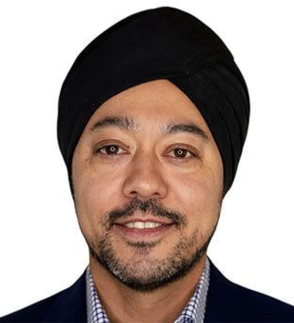 Dr. Amarjit Rihal, Dentist in Assiniboine Dental Group - Portrait Photo