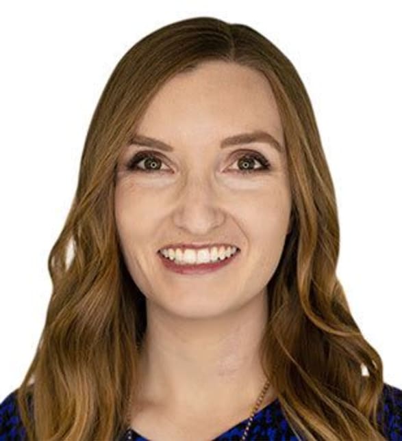 Dr. Kelsi Janzen, Dentist in Assiniboine Dental Group - Portrait Photo