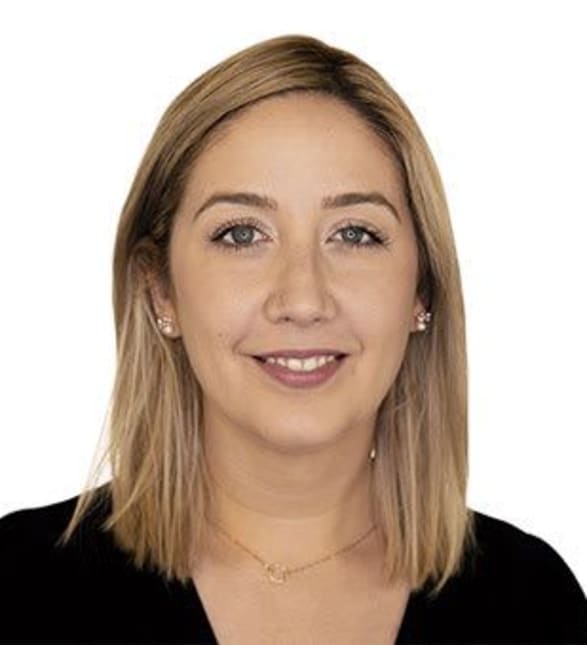 Dr. Stephanie Van Den Bosch, Dentist in Assiniboine Dental Group - Portrait Photo