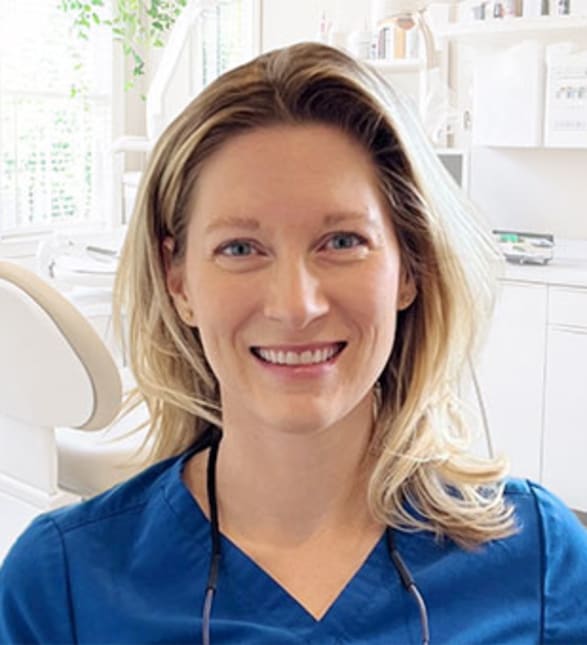 Dr. Allison Clark, Dentist in Hollinger Dental Group - Portrait Photo