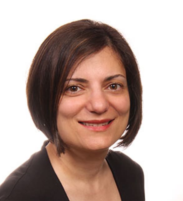Dr. Hamideh Alai-Towfigh, Dentist in Toddlers to Teens Dental - Winnipeg - Portrait Photo