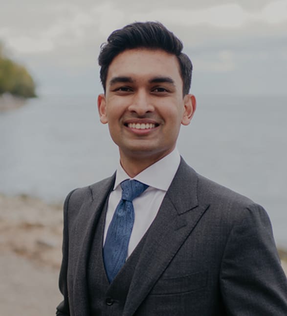 Dr. Khalid Hossain, Dentist in Thorncliffe Dental Centre - Portrait Photo