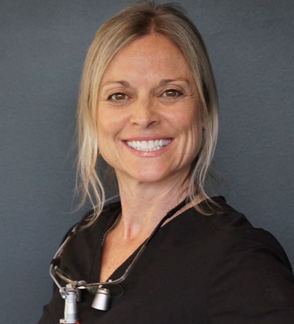 Dr. Josée Loignon, Dentist in BUCCA santé dentaire - Portrait Photo