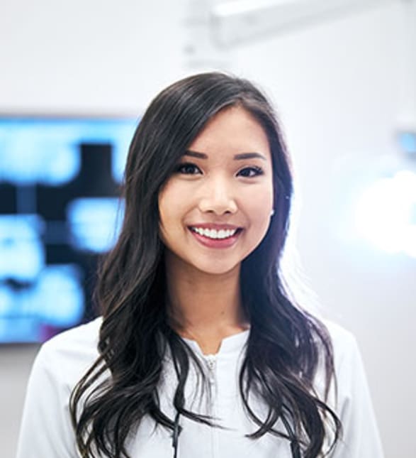 Dr. Jennifer Qing, Dentist in Garrison Woods Dental - Portrait Photo