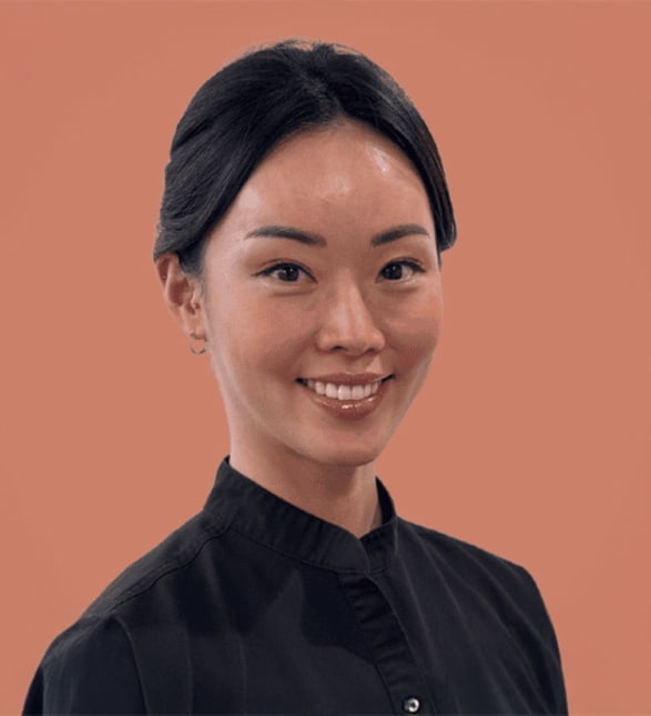 Dr. Caroline Lee, Dentist in Oaklands Dental - Portrait Photo