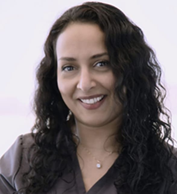 Dr. Hiba Al Shawafi, Dentist in Fairview Dentistry - Portrait Photo