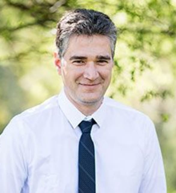 Dr. Stan Kravtsov, Dentist in Fairview Dentistry - Portrait Photo