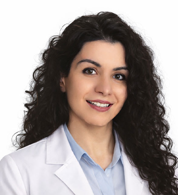 Dr. Eileen Ovaisy, Dentist in LifeSmiles Dental - Grant Park Mall - Portrait Photo