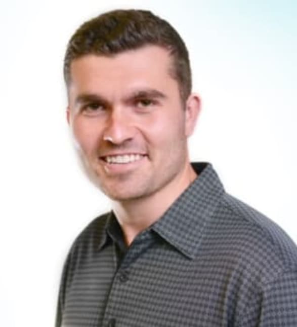 Dr. Mitchell Hanna, Dentist in Riverside Dental - Portrait Photo