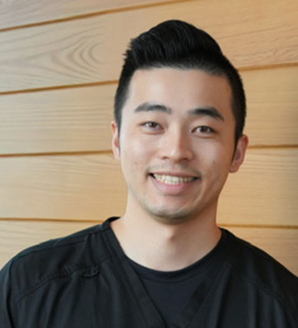 Dr. Jonathan Tai, Dentist in Dawson Dental - Guelph South - Portrait Photo