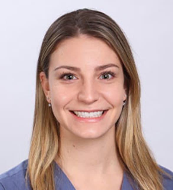 Dre Melanie Girard, dentiste, Clinique Dentaire Dr. S. Sgro & Dr. J. Lang - Photo portrait