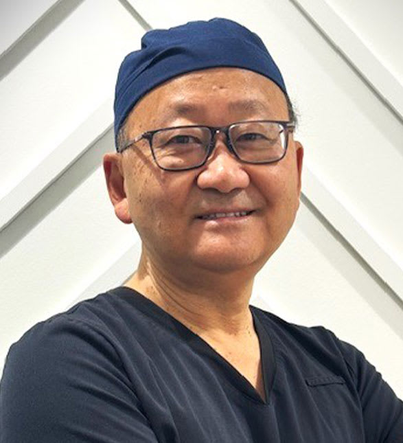 Dr. Kenneth Cha, Dentist in Duggan Dental - Portrait Photo