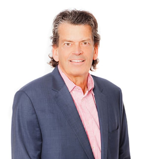 Dr. Roderick Hunter, Dentist in Hunter Dental - Portrait Photo