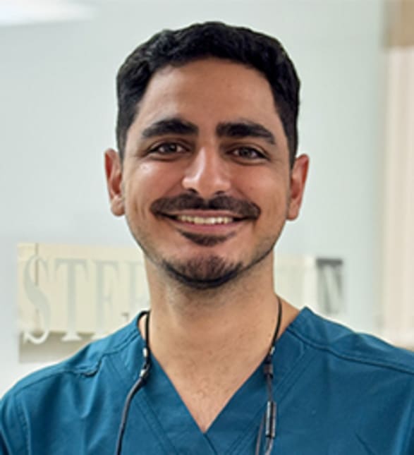 Dr. Mark Hanna, Dentist in Health Style Dental - Portrait Photo