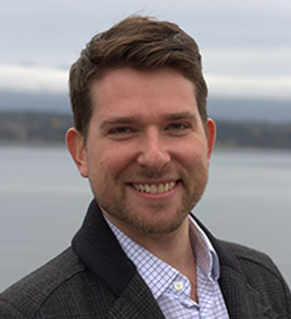 Dr. Benjamin Lazarciuc, Dentist in Comox Valley Dental Centre - Portrait Photo