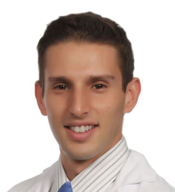 Dr Amer-Ouali, dentiste, Carrefour dentaire de Montréal - Photo portrait
