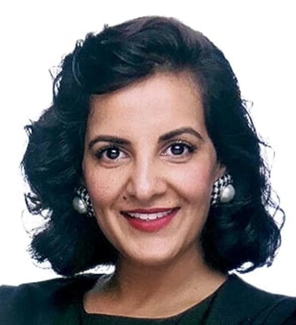 Dr. Huma Sharief, Dentist in Assiniboine Dental Group - Portrait Photo
