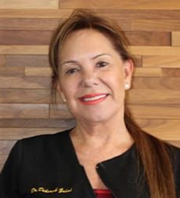 Dr. Deborah Zokol, Dentist in Midtown Kelowna Dental - Portrait Photo