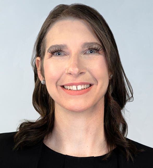 Dr. Alyssa Weninger, Dentist in Prairie Smiles Dental Group - Portrait Photo