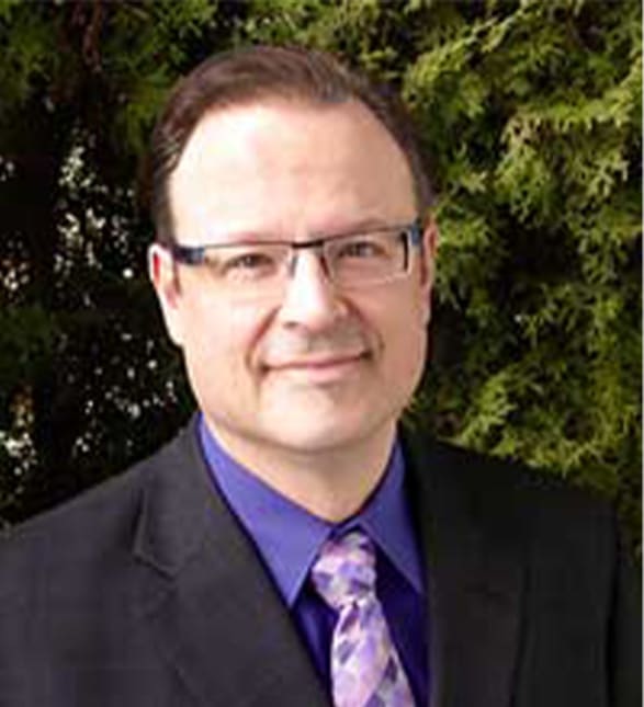 Dr. Kevin Philipow, Dentist in Deer Valley Dental Care - Portrait Photo