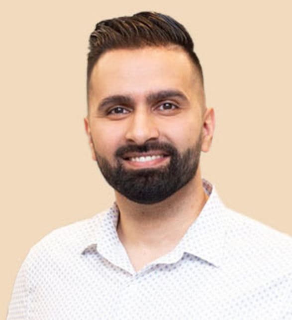 Dr. Iman Janemi, Dentist in Beach Road Dental - Portrait Photo